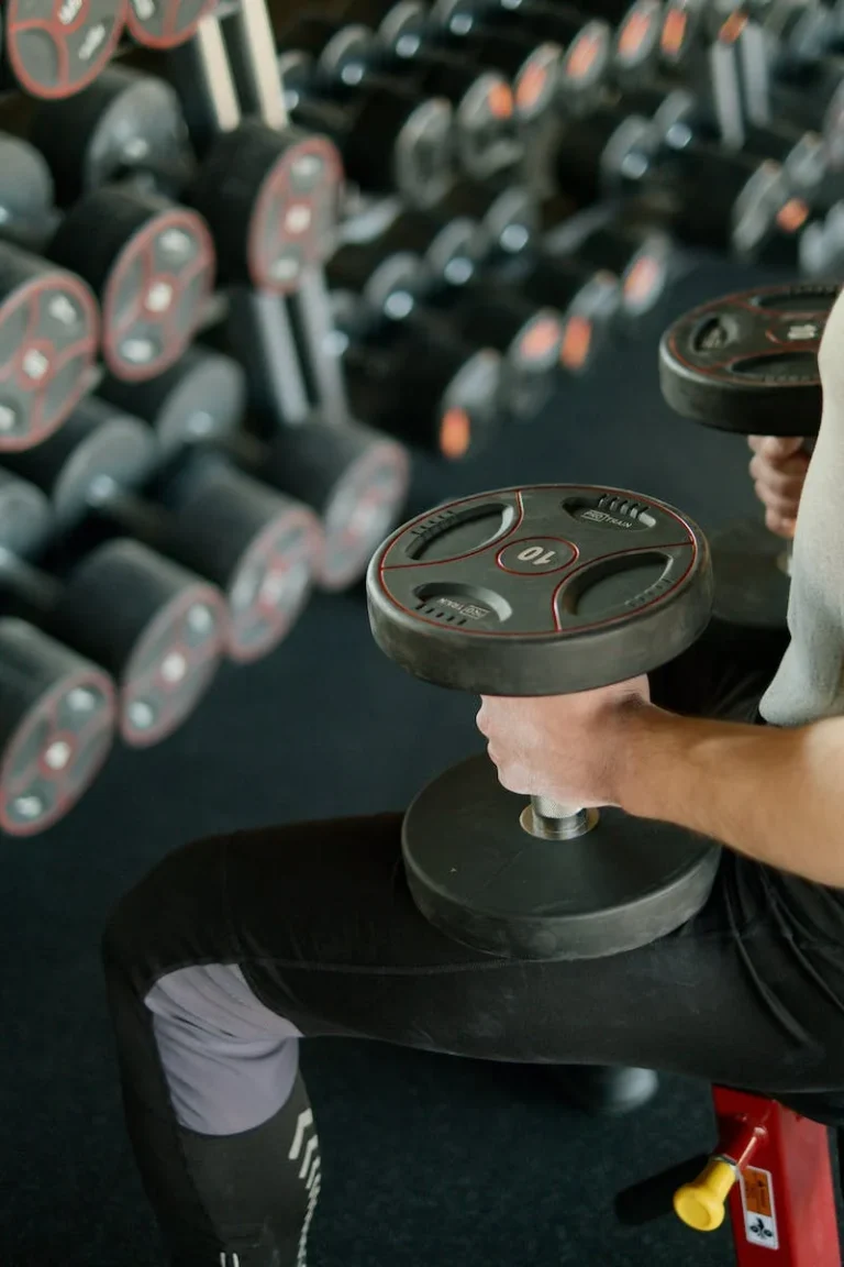 Daytona Beach, synonymous with its sun-kissed beaches and energetic lifestyle, is also home to a plethora of fitness centers catering to all workout preferences.